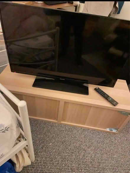 Photo of free 40” LCD TV for spares or repairs (Croydon) #2