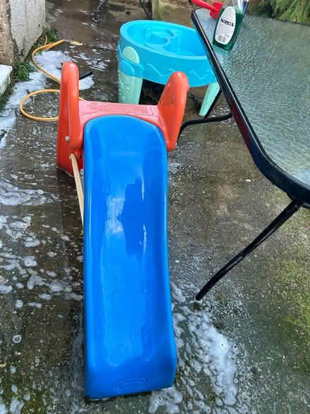 Photo of free Child’s slide (KT8 molesey) #1