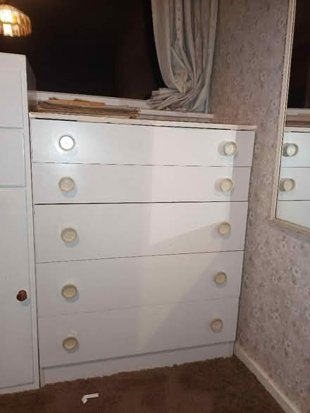 Photo of free chest of drawers (Bradbourne Lakes TN13) #1