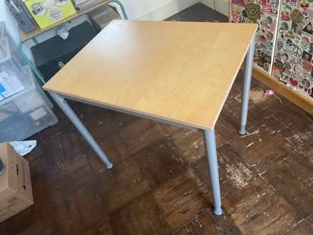 Photo of free Small desk (Crouch End N8) #1