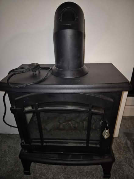 Photo of free Electric heater (log burner effect) (CH61) #1