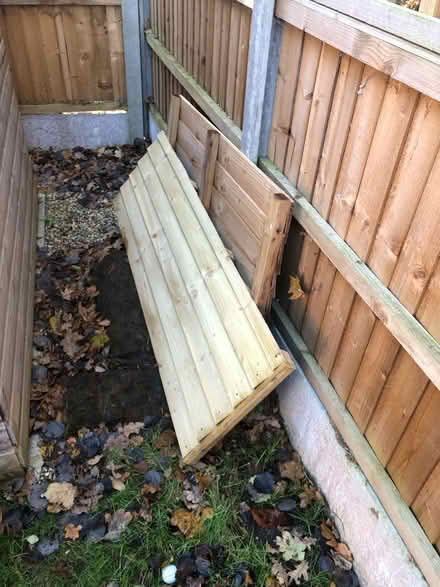 Photo of free X2 4ft fence panel off cuts (Hertford EN11) #1