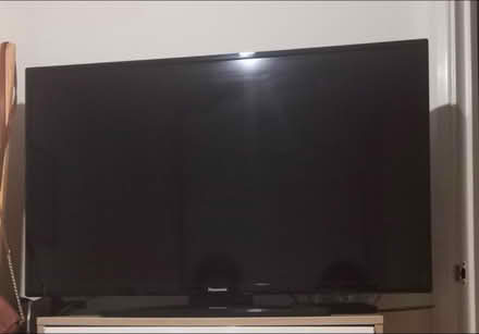 Photo of free 40” LCD TV for spares or repairs (Croydon) #1