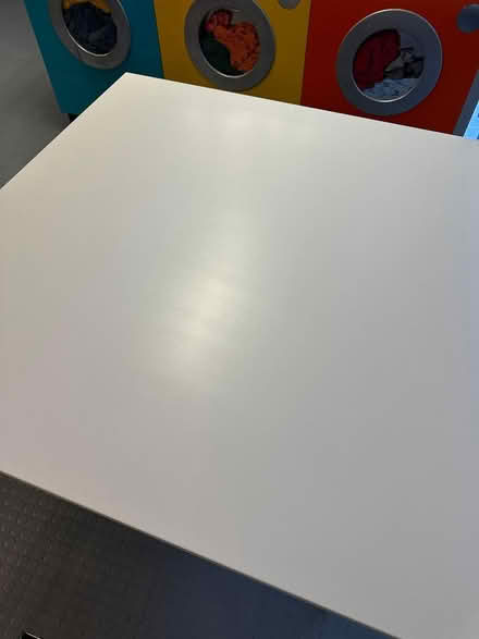Photo of free White table (Fitzrovia, W1W) #3