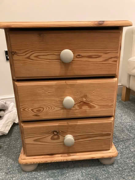 Photo of free Small chest of drawers (Harpenden) #1