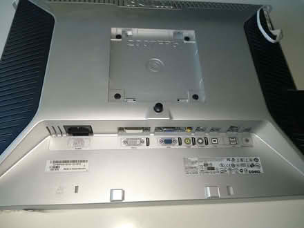 Photo of free Monitor, Dell 2007FPb 20 inch (Castle MK40) #2