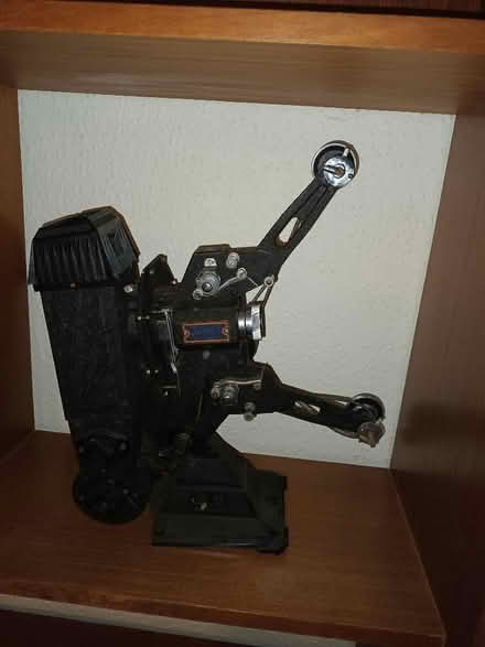 Photo of free old cine film projector (Bradbourne Lakes TN13) #1