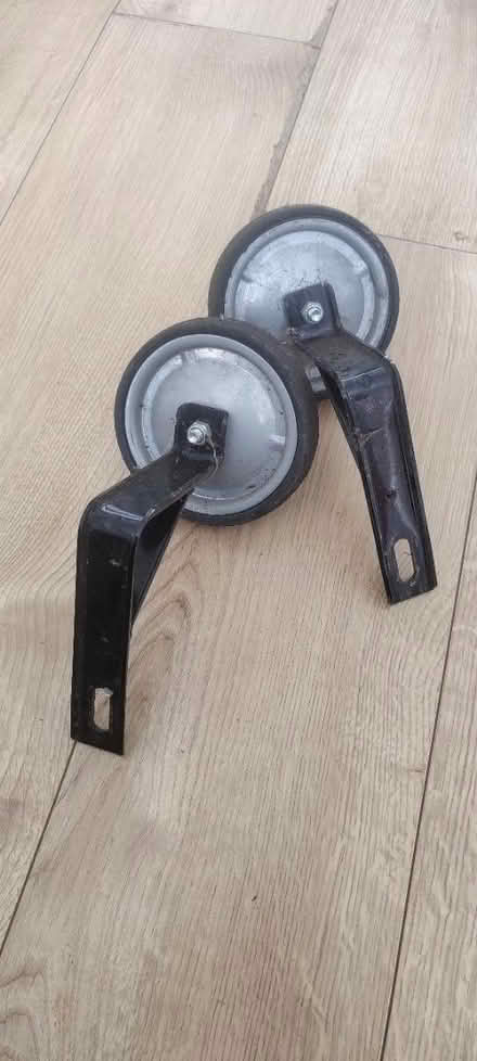 Photo of free Kids Cycle stabilisers (Wallington SM6) #1