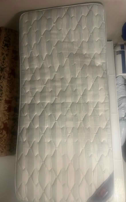 Photo of free Single mattress (N12 North Finchley) #4