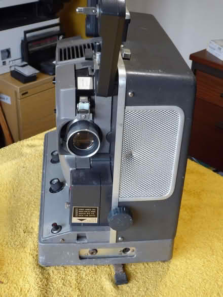 Photo of free 16mm cine projector - spares or repair (Tilgate RH10) #3