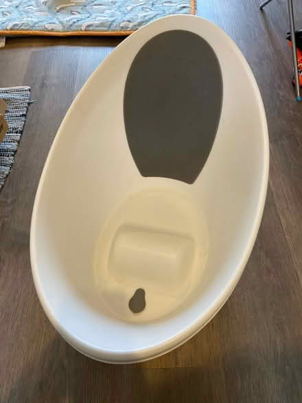 Photo of free Shnuggle baby bath (Aldershot) #1