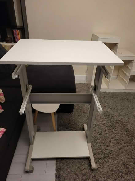 Photo of free Standing desk (Elm farm aylesbury HP21) #1