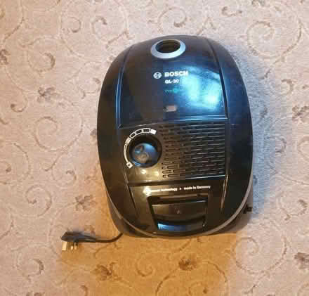 Photo of free Broken Bosch vacuum cleaner for spares (Caversham Heights RG4) #1