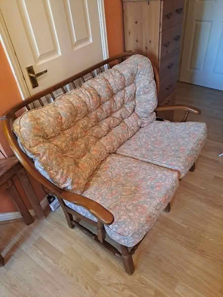 Photo of free Sofa (Isleworth TW7) #3