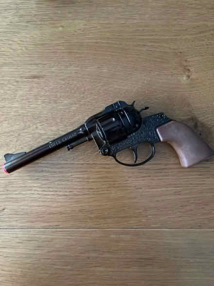 Photo of free Toy cowboy gun (Battledown GL52) #1