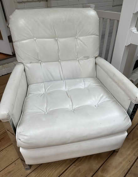 Photo of free 45 year old recliner (bethesda, MD) #1