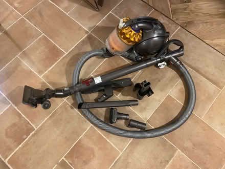Photo of free Dyson vacuum (East Hanney) #1