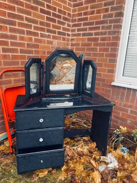 Photo of free pine drawers and mirror (Loughborough LE11) #2