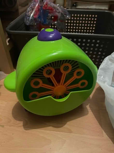 Photo of free Giant Chalk and Bubble Makers (Abbeyhill) #3