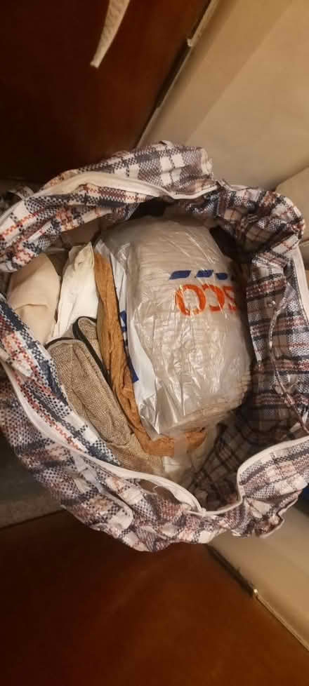 Photo of free Big bag of different fabrics (BD7) #1