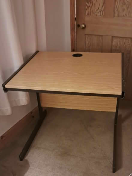 Photo of free Lovely little desk (Poolbrook WR14) #1