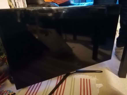 Photo of free Faulty 40 Inch Samsung Smart TV (Winlaton Mill NE21) #2