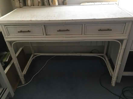 Photo of free White desk/dressing table (Chiswick W4) #1