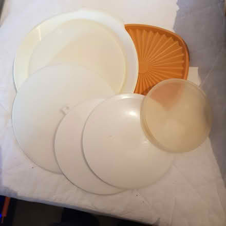 Photo of free Tupperware lids etc (GU9 9e) #1