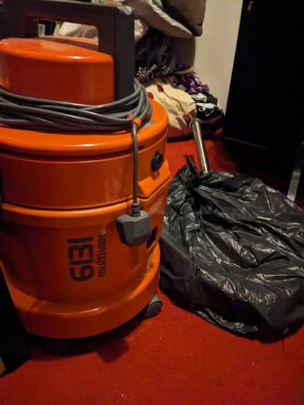 Photo of free Wet vacuum cleaner (EH7 6EE) #1