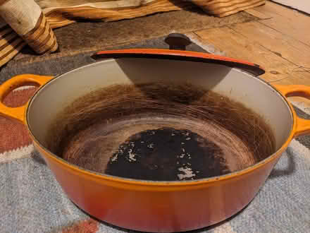 Photo of free Cooking pot, slight damage (Handsworth B20) #2