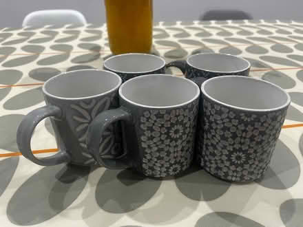 Photo of free 5 mugs no chips or cracks (L19) #1