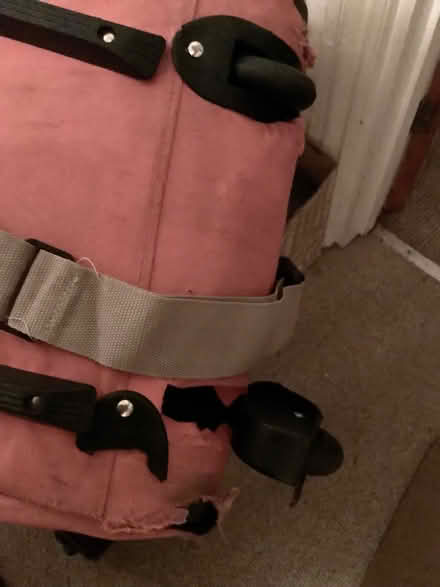 Photo of free Large pink hold-all (Hartington Road BN2) #2