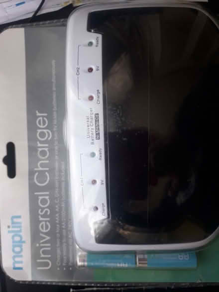 Photo of free Maplin battery recharger (Ringwood BH24) #1