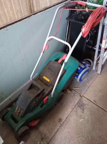 Photo of free garage clearance items (Countesthorpe) #4
