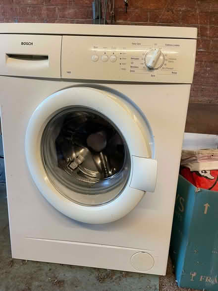 Photo of free Bosch washing machine, needs new door seal, easy fix. (Wombourne WV5) #1