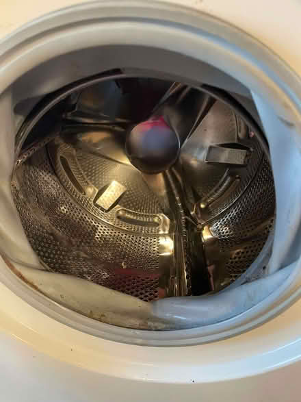 Photo of free Bosch washing machine, needs new door seal, easy fix. (Wombourne WV5) #2