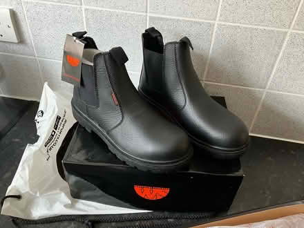 Photo of free Men’s Steel Toe Work Boots (CT1) #1