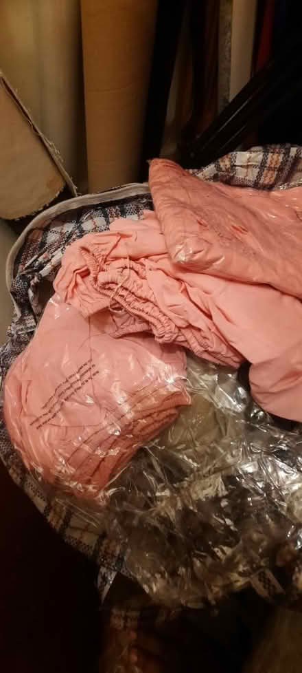 Photo of free Big bag of different fabrics (BD7) #2