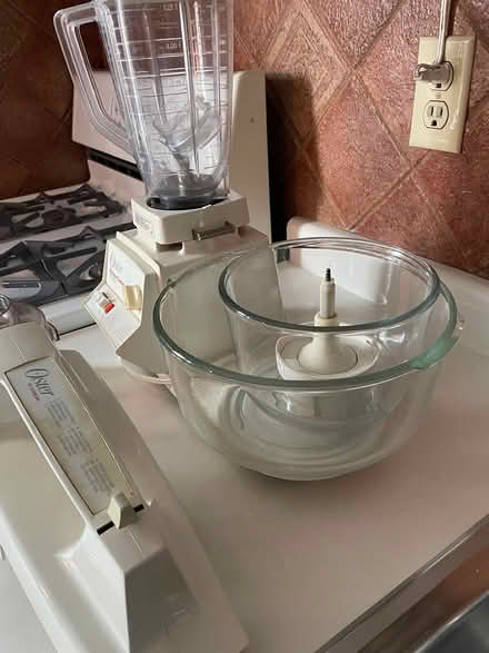 Photo of free Blender Food processor Mixer (Bloor Lansdowne) #2