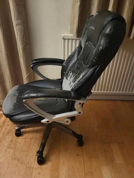 Photo of free Office chair (SW17) #4