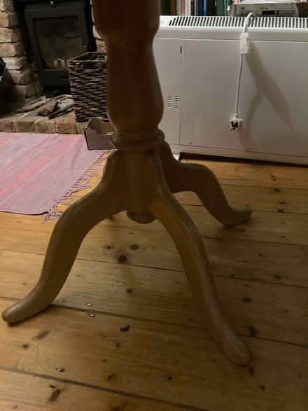 Photo of free Round Kitchen/Dining Table (CT5) #3