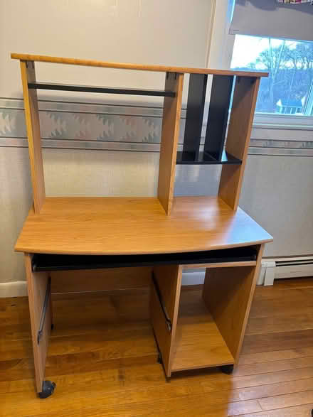 Photo of free Desk (Close to Woburn YMCA) #1