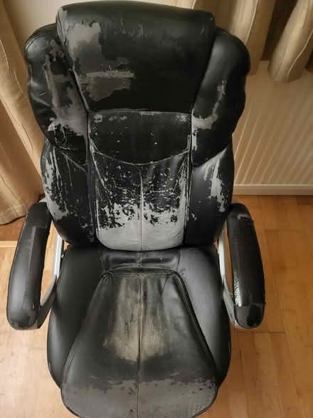 Photo of free Office chair (SW17) #1