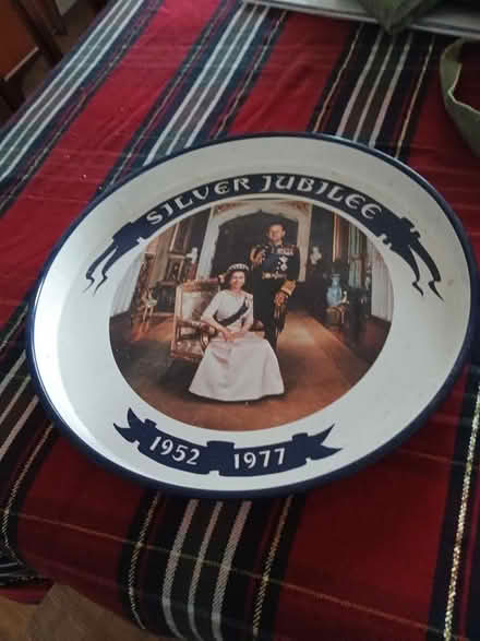Photo of free Silver jubilee 1952-1977 plate (SE12) #1