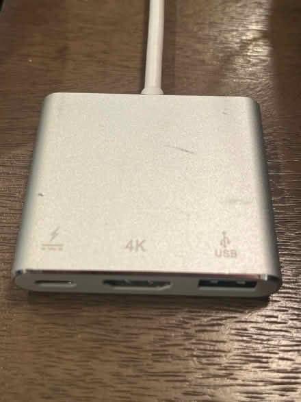 Photo of free USB-C to USB-A and HDMI (Cleveland Park) #2