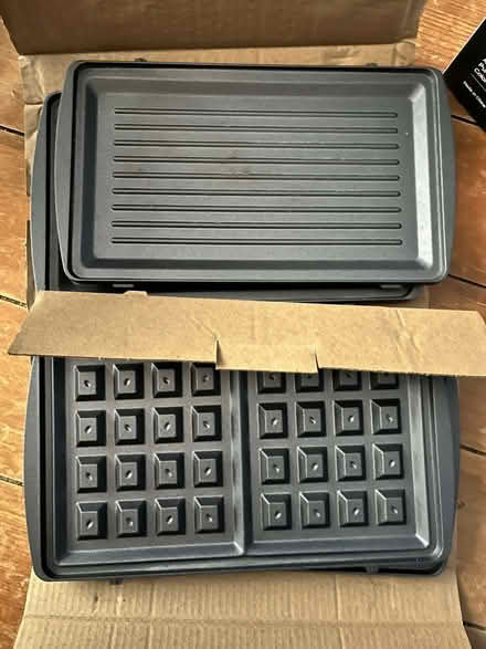 Photo of free Tower toaster maker plates (BT6) #1