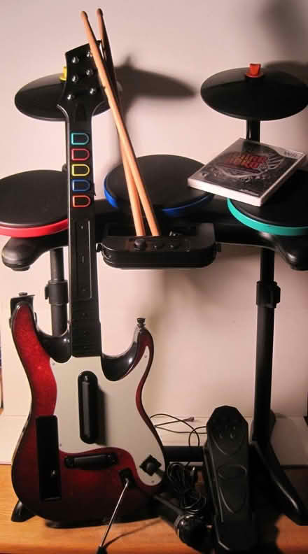 Photo of Wired X-Box Guitar Hero controllers (Lawerance Station, Santa Clara) #1