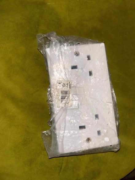Photo of free Electric plug (77 Reginald Road SE8) #1