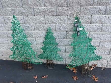 Photo of free Outdoor Christmas Decorations (SW Nashua) #1