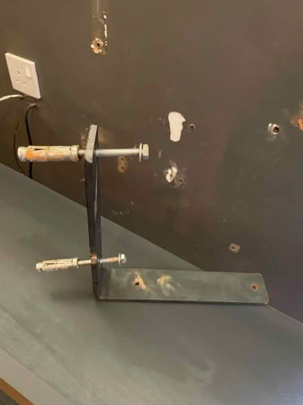 Photo of free TV unit, wall mounted, large, grey (Moseley B13) #4